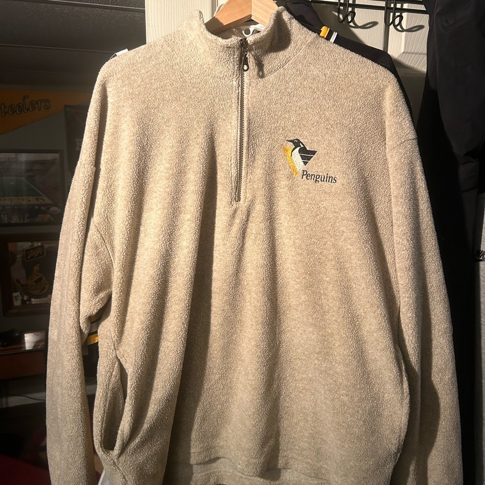 Pittsburgh Penguins Pullover 1/4 Zip Kangaroo Pocket